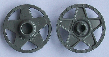 19215  | NEW LEGO Wheel cover flat silver